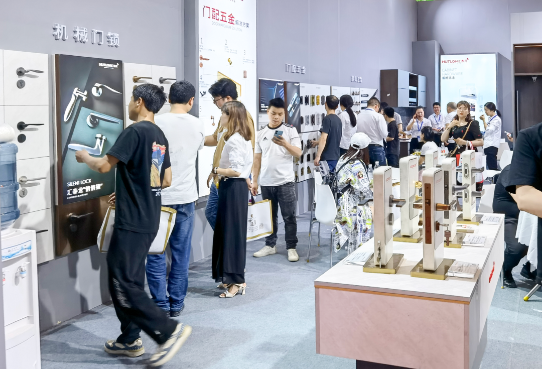 1682415712700774.png 匯泰龍全屋五金震撼亮相2023中國成都建博會!