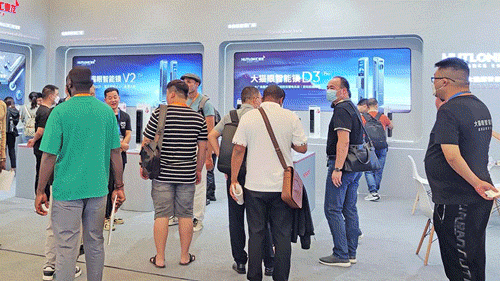 1695373672471585.gif 1.gif